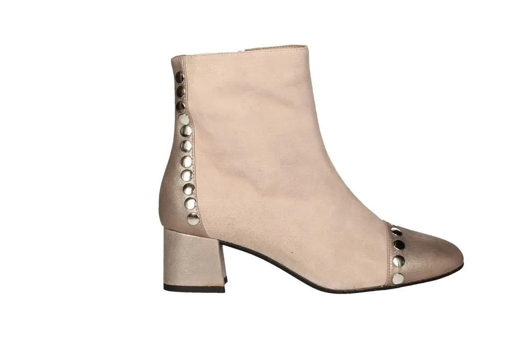 Botin Cremallera Nobuck Nude Punta/talon Tachas