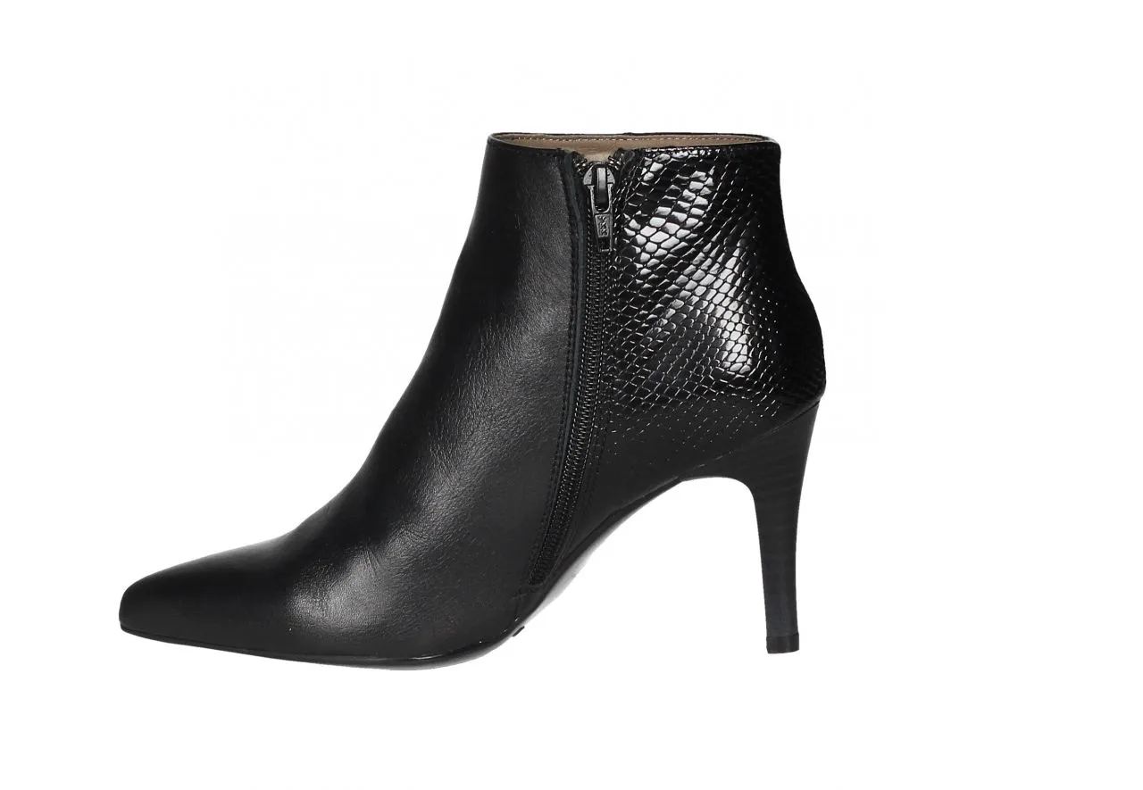 Botin Negro Cremallera y Talon Serpi