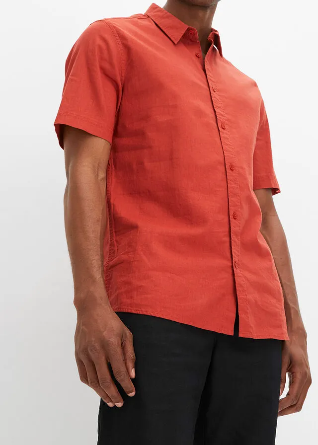 Camisa de manga corta con lino rojo carmín