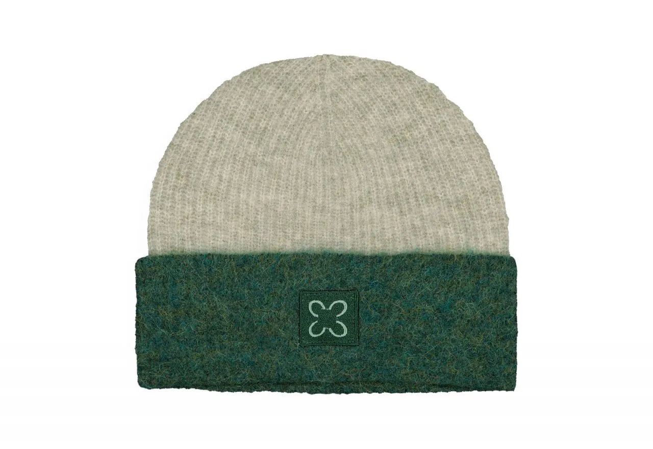 Gorro Verde Claro Vuelta Verde Oscuro Pieza Logo